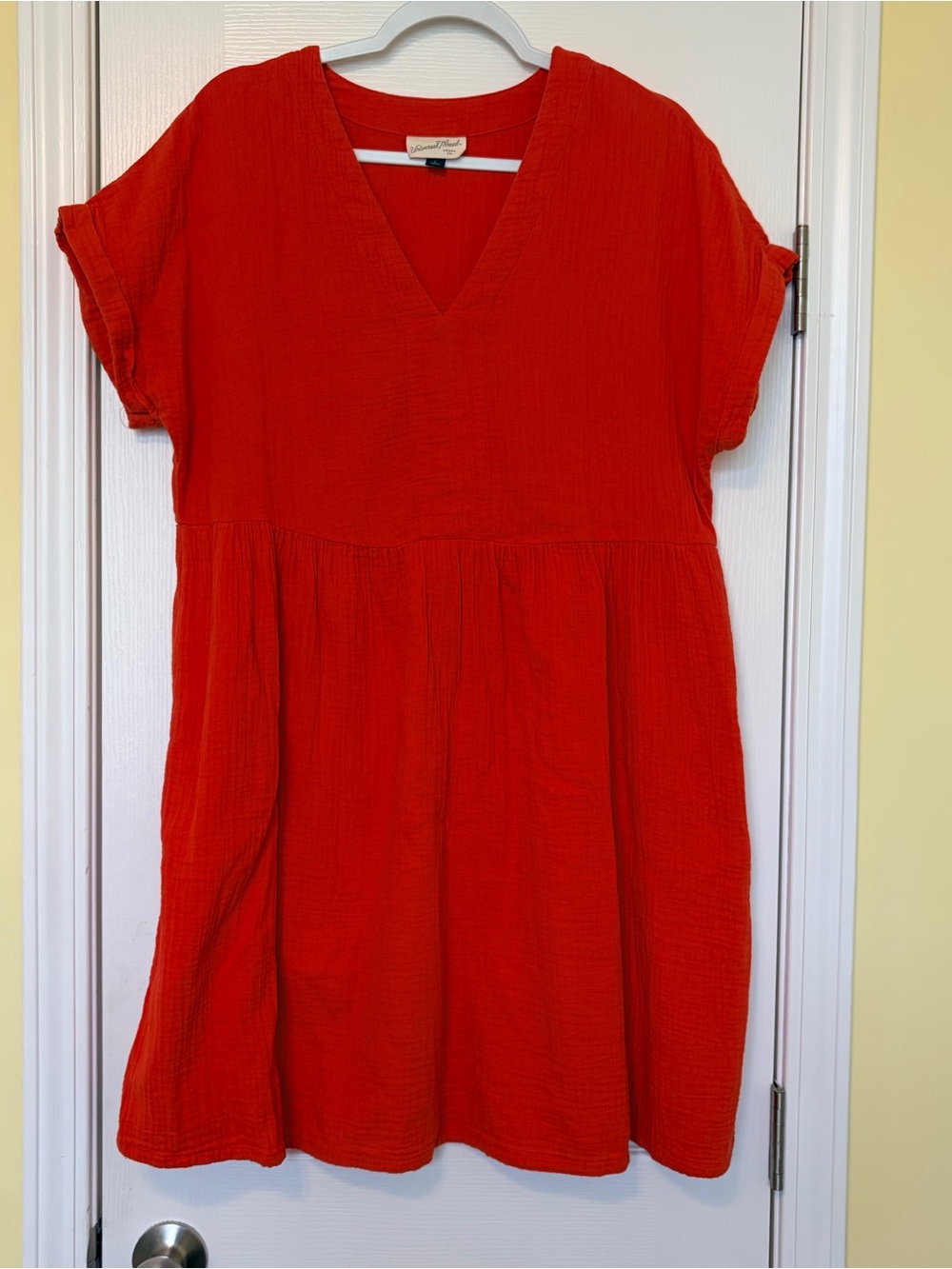 🍂Coral Orange V-Neck Gauze Women’s Dress. SZ Large. Great condition!